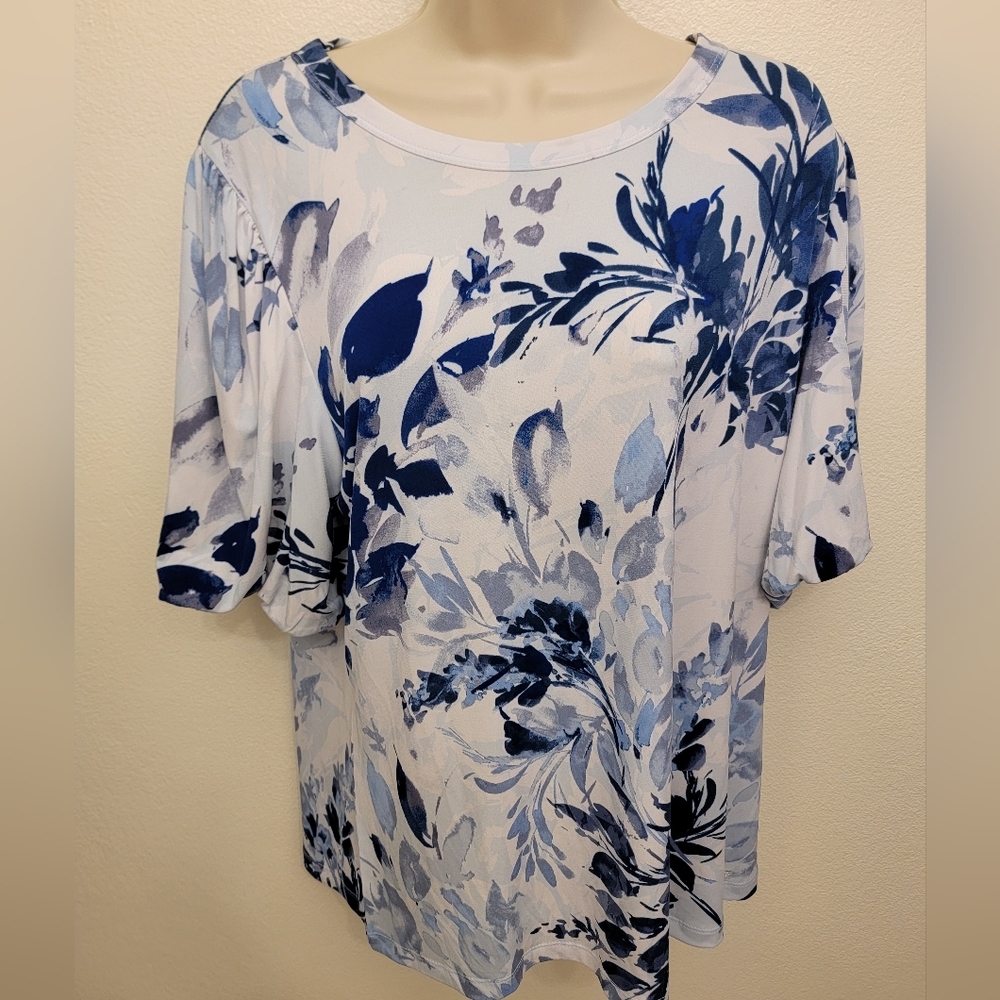 Calvin Klein Ladies Short Sleeve Blouse top stretchy watercolor floral NWT sz XL